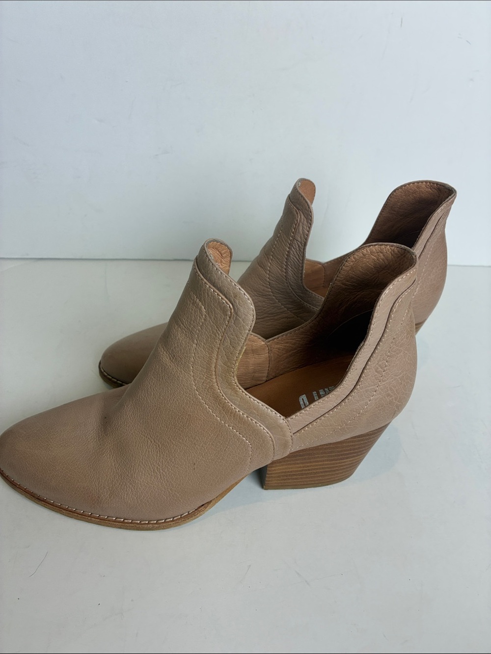 Anthropologie Silent D Winifred Side-Cut Booties Light Brown Leather Women’s 39